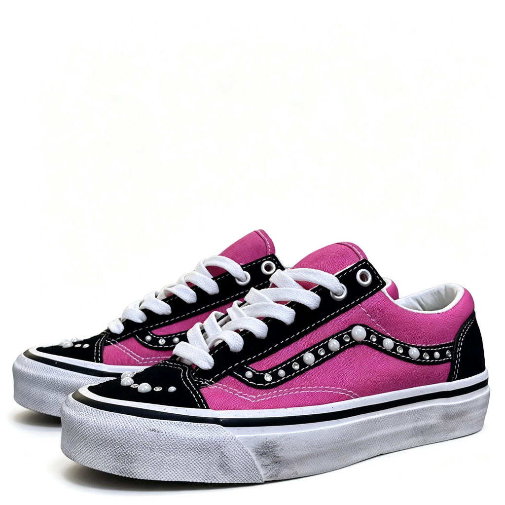 Pearl Rhinestone Canvas Skate Shoes Two‑Tone Low Top Casual Unisex Sneakers